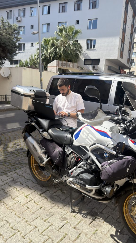 BMW motor anahtarı kopyalama ve yedekleme